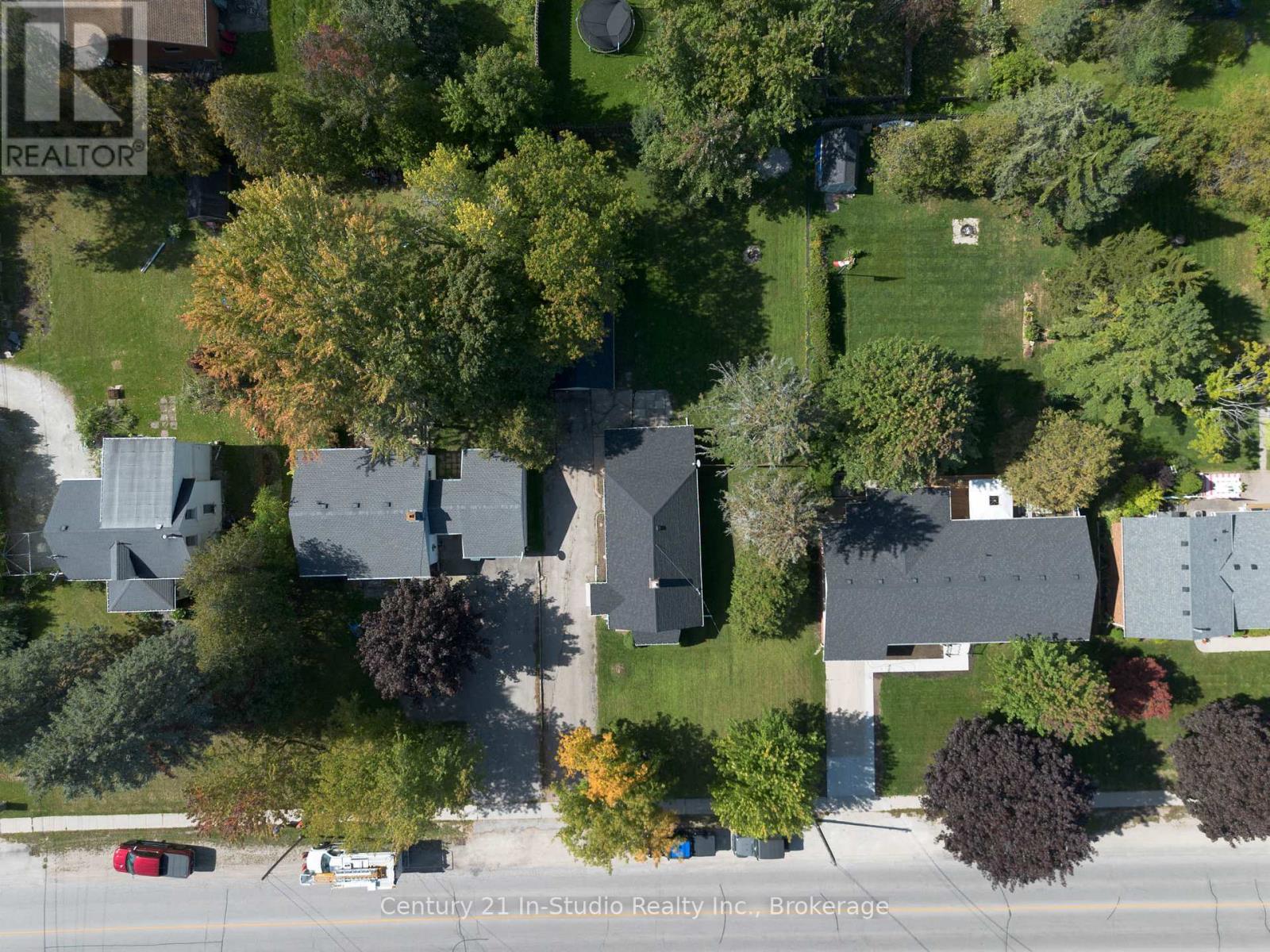 2732 3rd Avenue W, Owen Sound, Ontario  N4K 4T2 - Photo 10 - X12419217