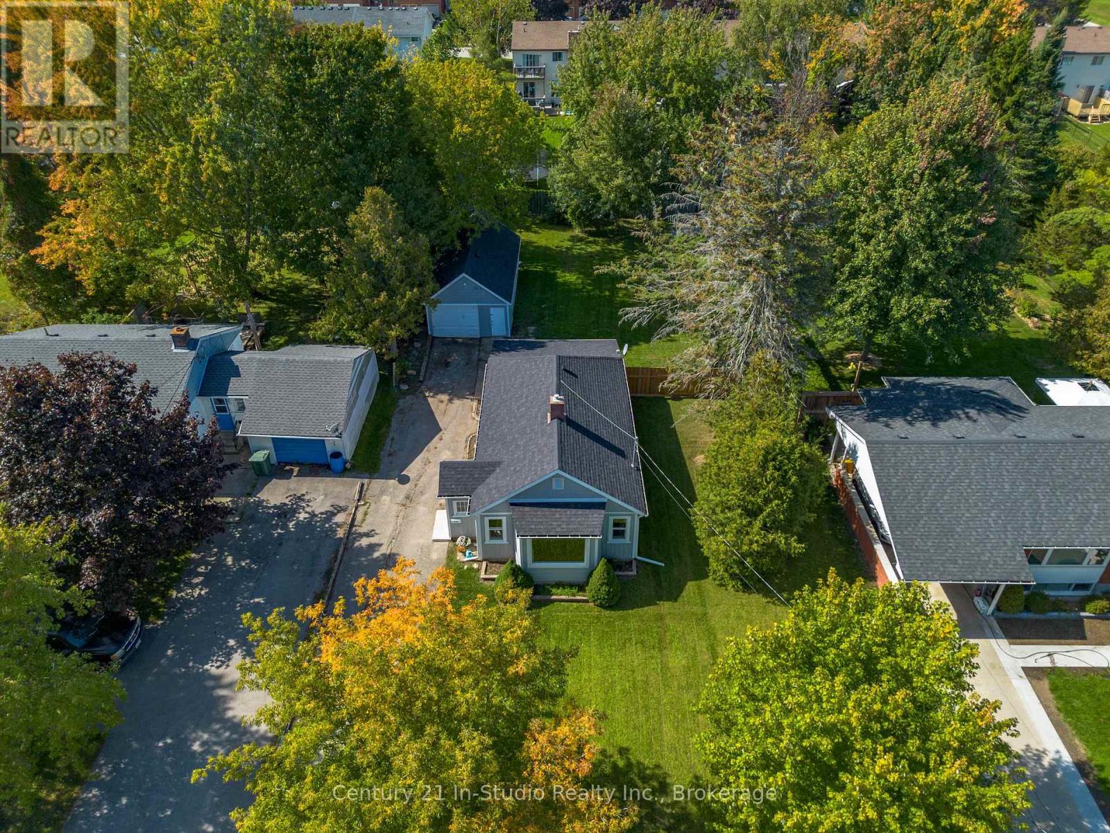 2732 3rd Avenue W, Owen Sound, Ontario  N4K 4T2 - Photo 13 - X12419217