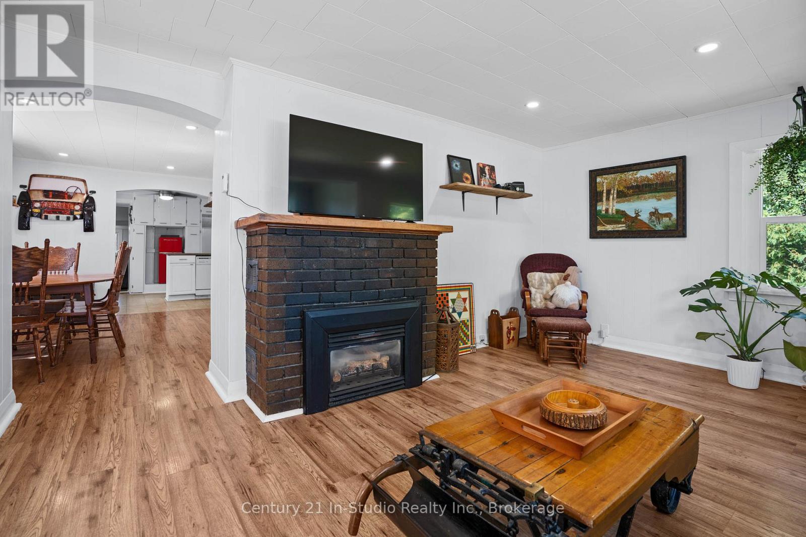 2732 3rd Avenue W, Owen Sound, Ontario  N4K 4T2 - Photo 18 - X12419217