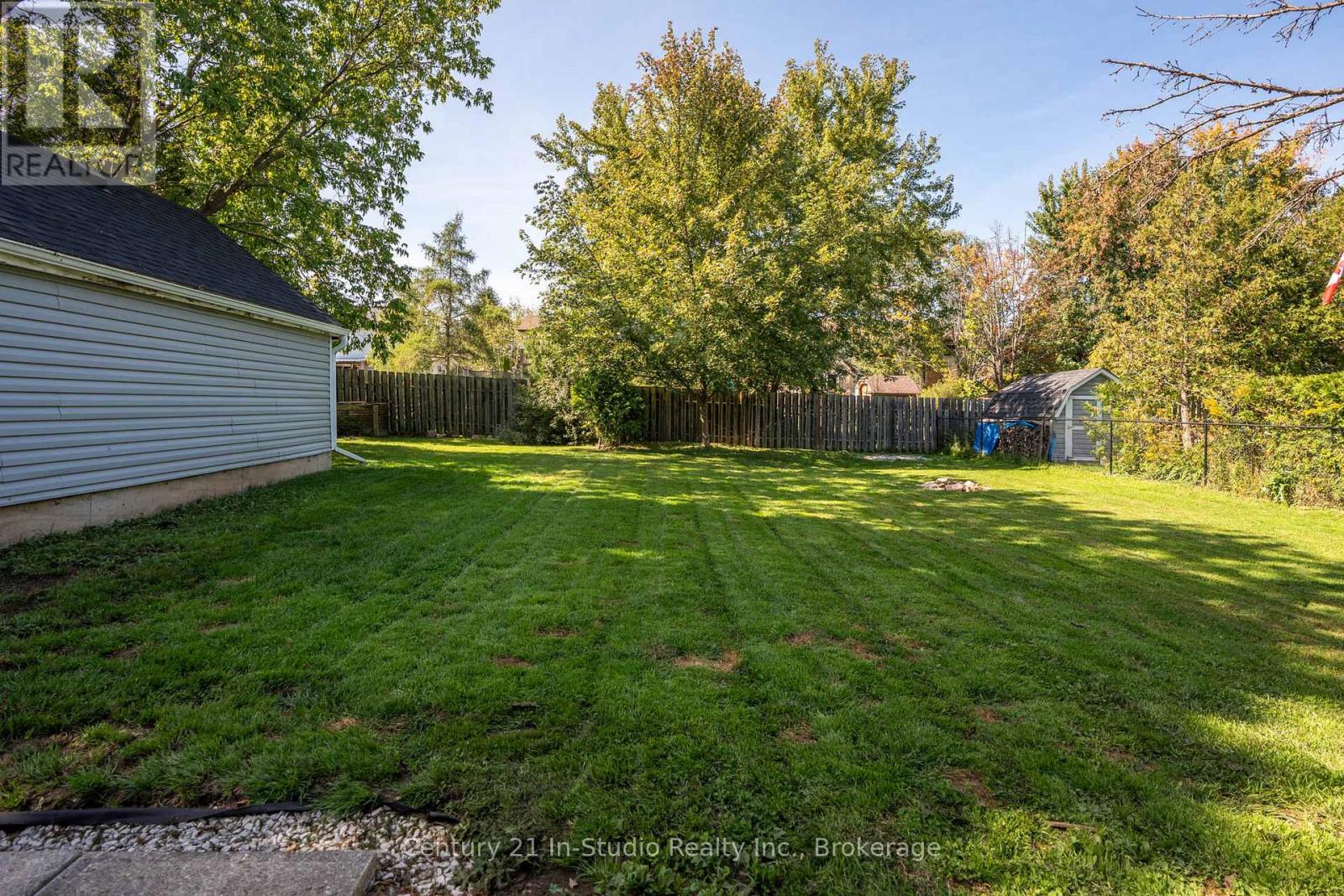 2732 3rd Avenue W, Owen Sound, Ontario  N4K 4T2 - Photo 7 - X12419217