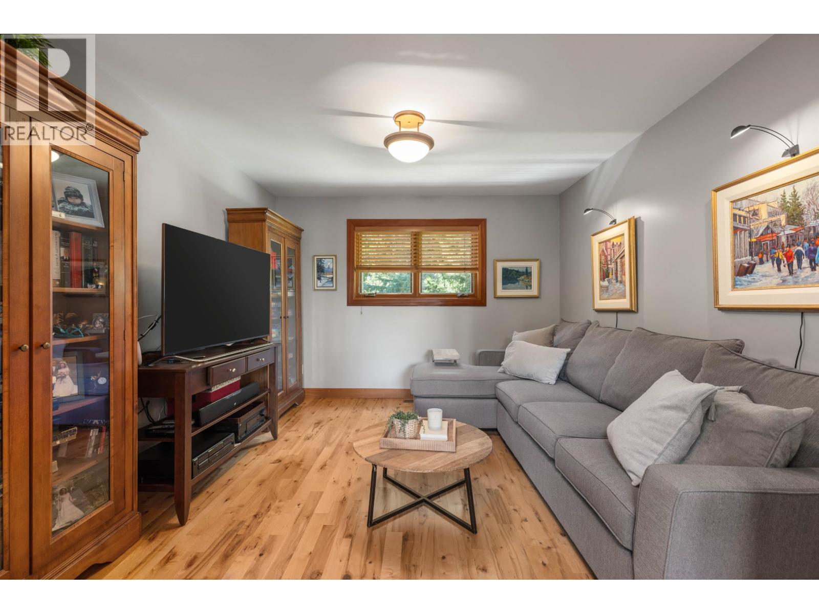 6487 Balsam Way, Whistler, British Columbia  V8E 0C5 - Photo 19 - R3050173