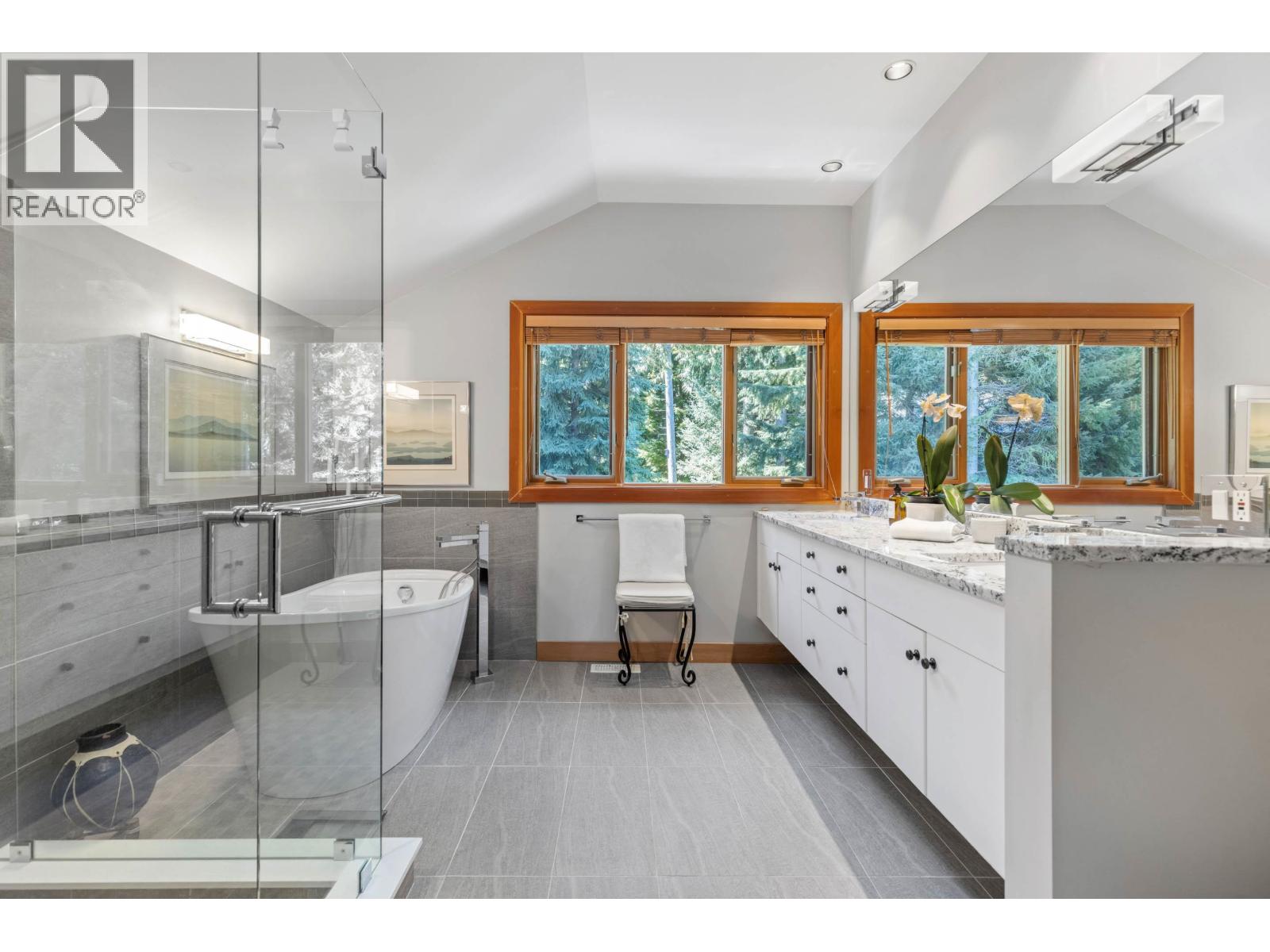 6487 Balsam Way, Whistler, British Columbia  V8E 0C5 - Photo 17 - R3050173