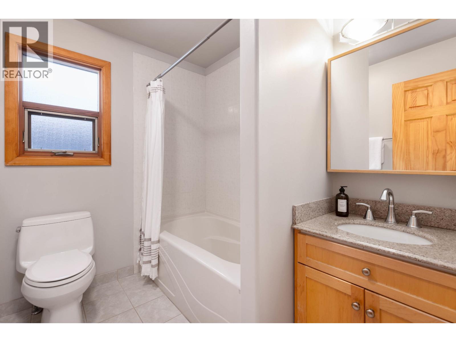 6487 Balsam Way, Whistler, British Columbia  V8E 0C5 - Photo 27 - R3050173