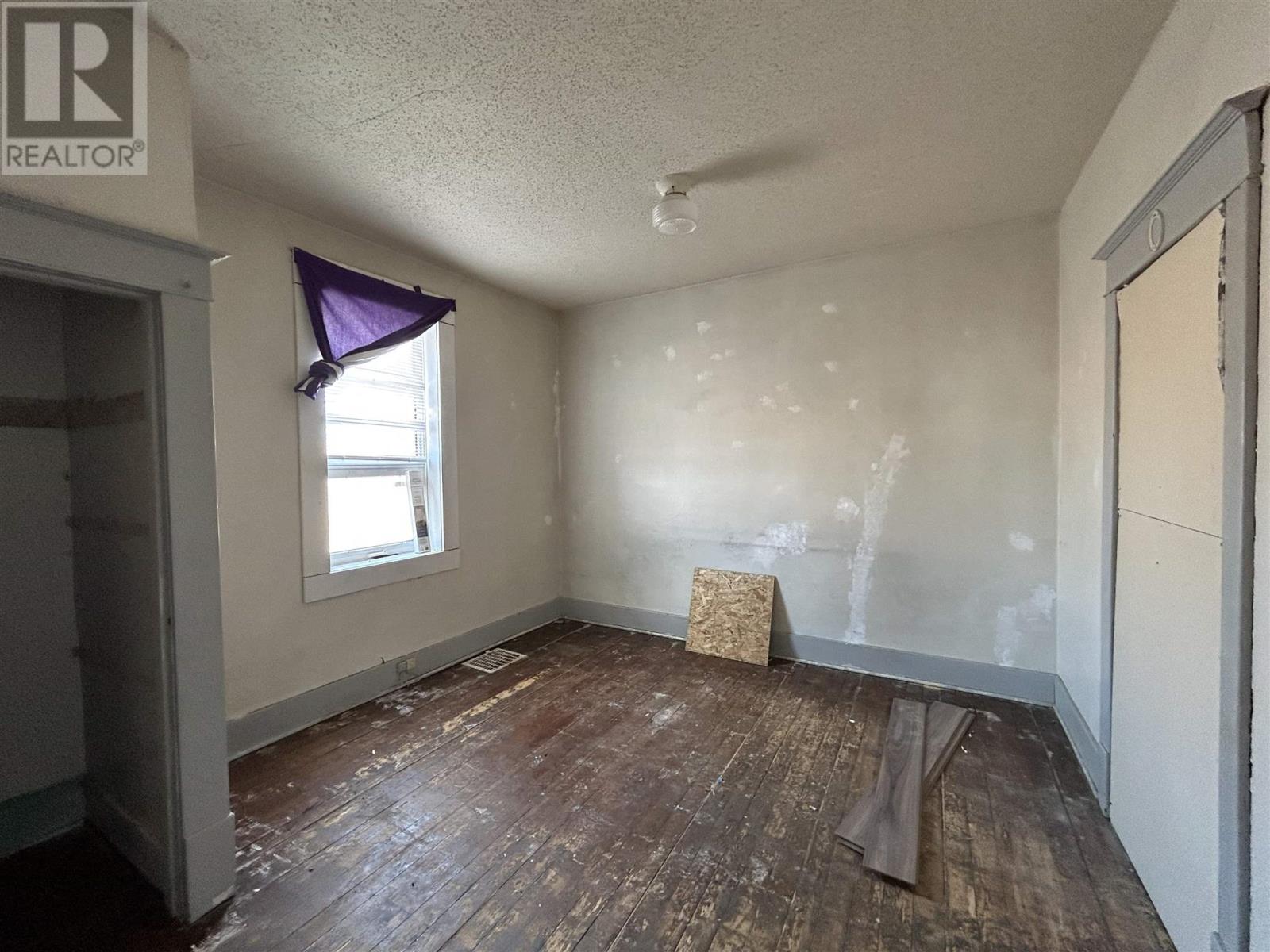 215 Scott St, Fort Frances, Ontario  P9A 1G8 - Photo 16 - TB251512