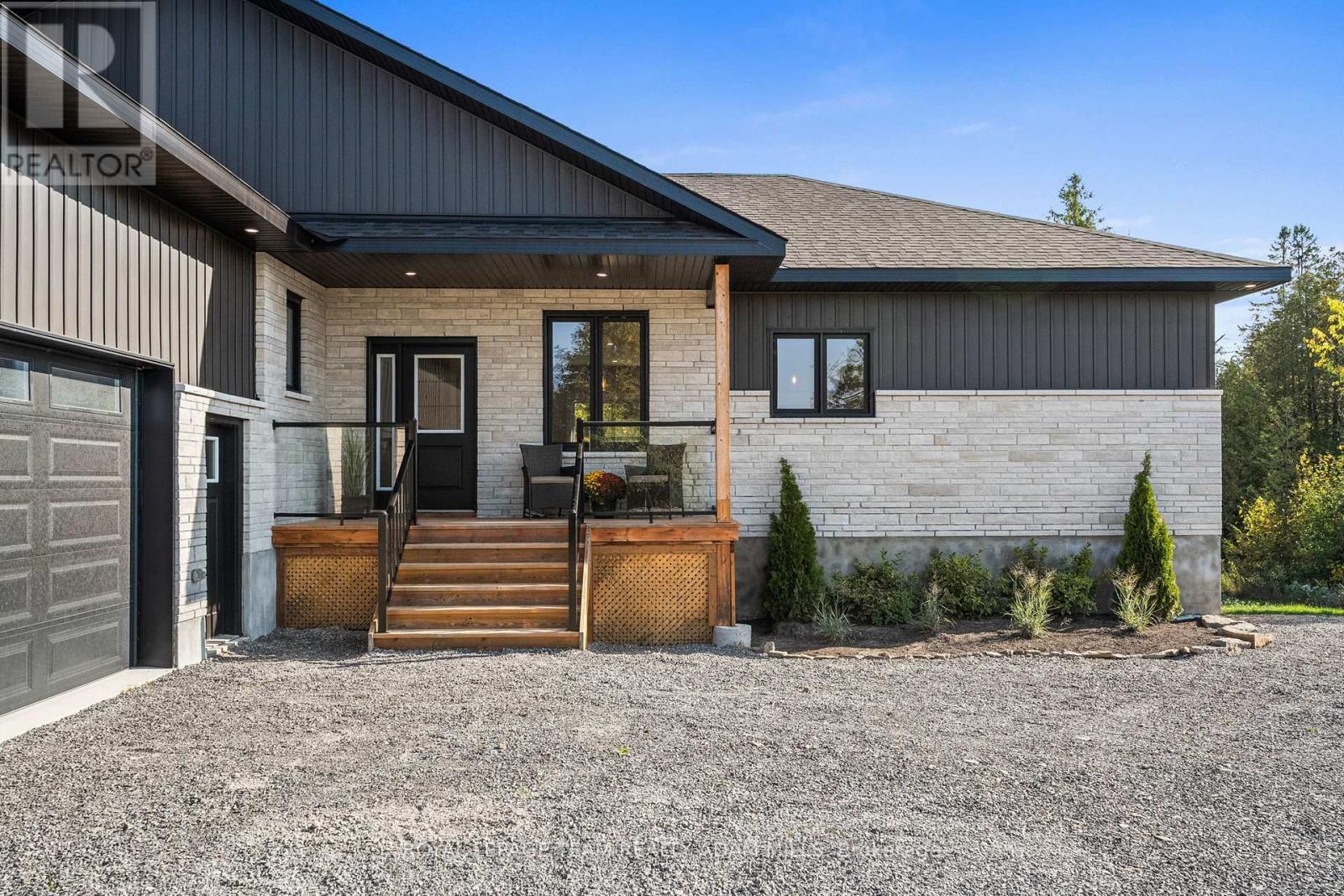 2850 Montague Boundary Road, Ottawa, Ontario  K7A 4S7 - Photo 3 - X12419185