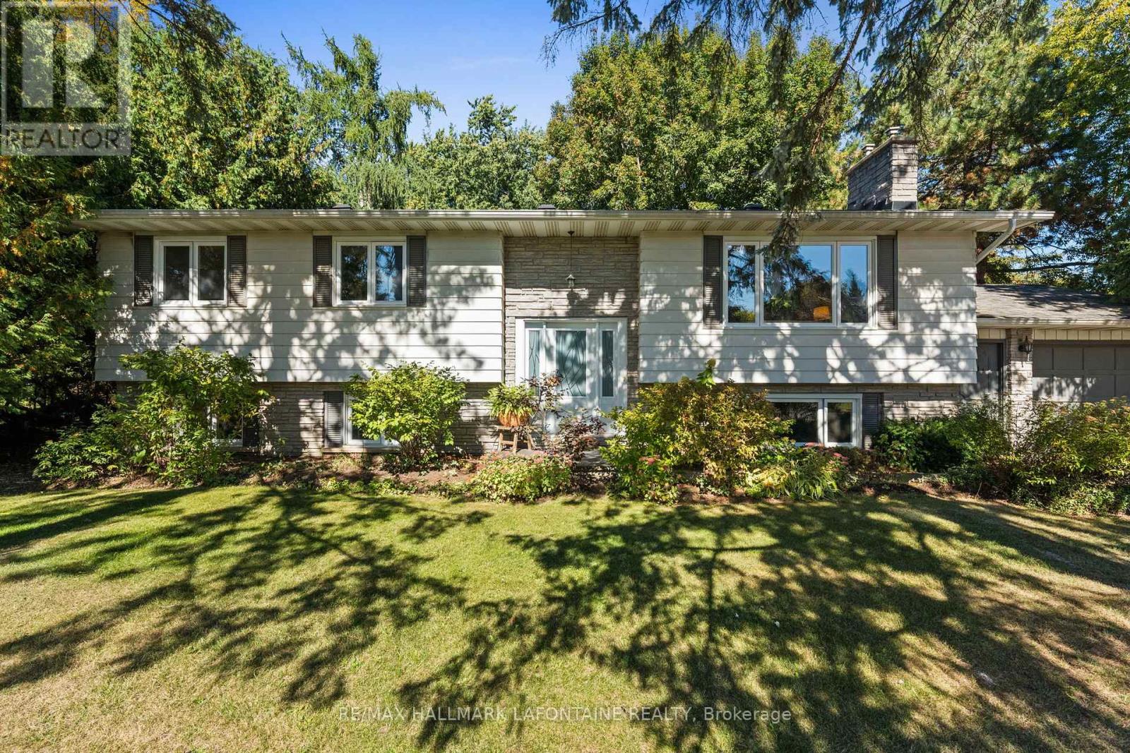 6941 Sunset Boulevard, Ottawa, Ontario  K4P 1C5 - Photo 2 - X12419191