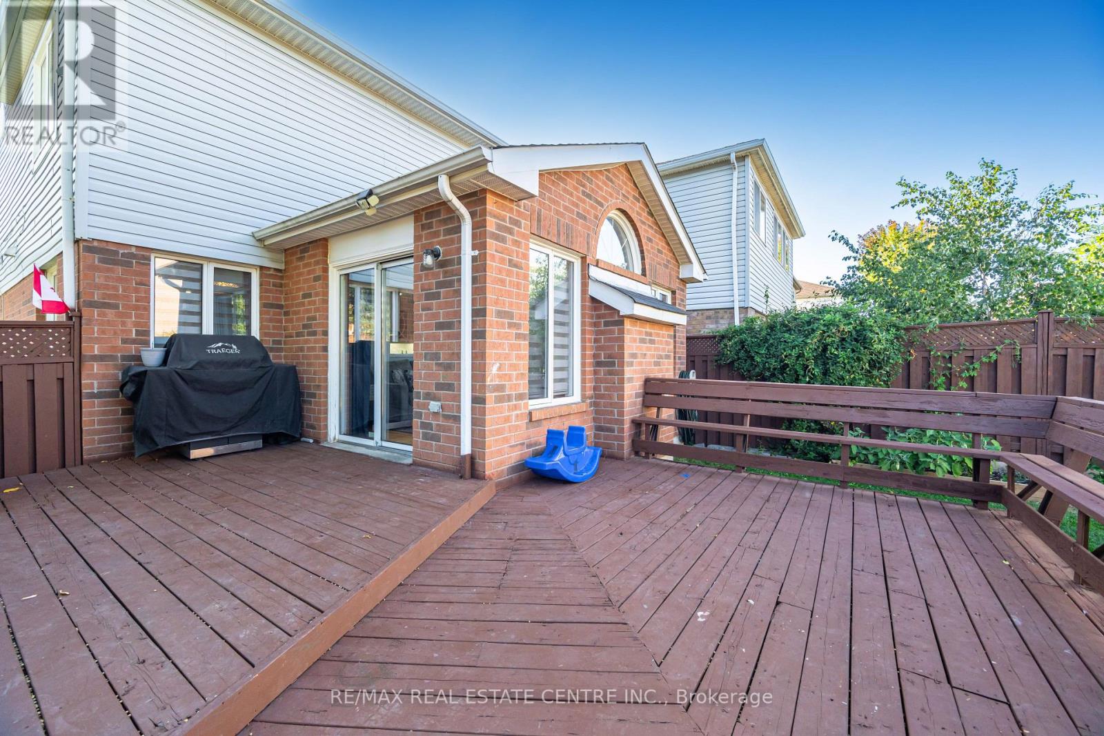 16 Feathertop Lane, Brampton, Ontario  L6R 1W9 - Photo 38 - W12418891