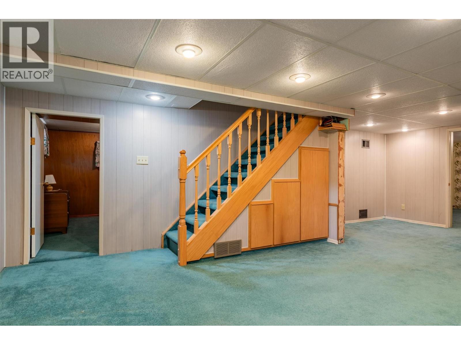 235 10th Avenue, Montrose, British Columbia  V0G 1P0 - Photo 24 - 10363734