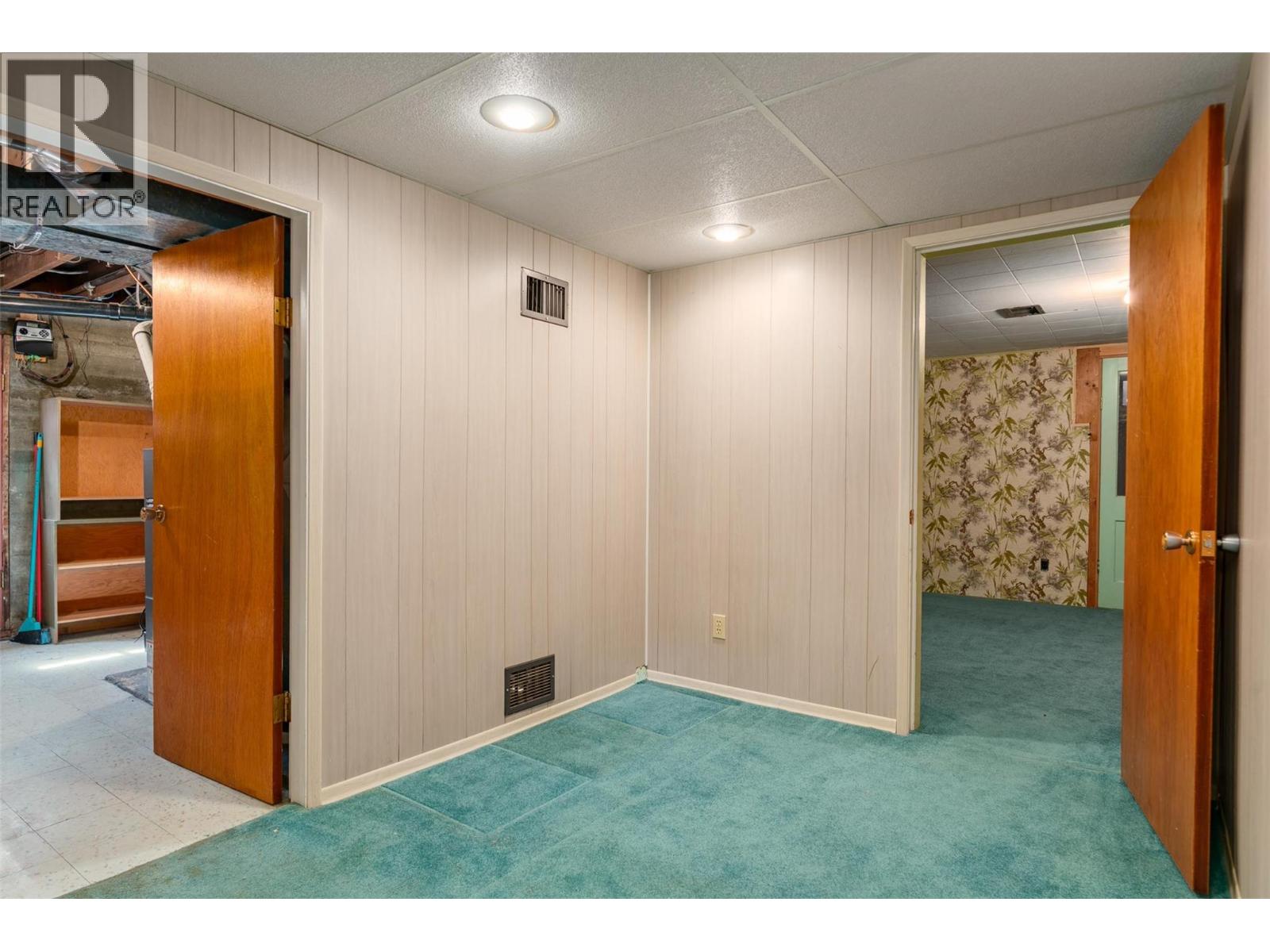 235 10th Avenue, Montrose, British Columbia  V0G 1P0 - Photo 28 - 10363734