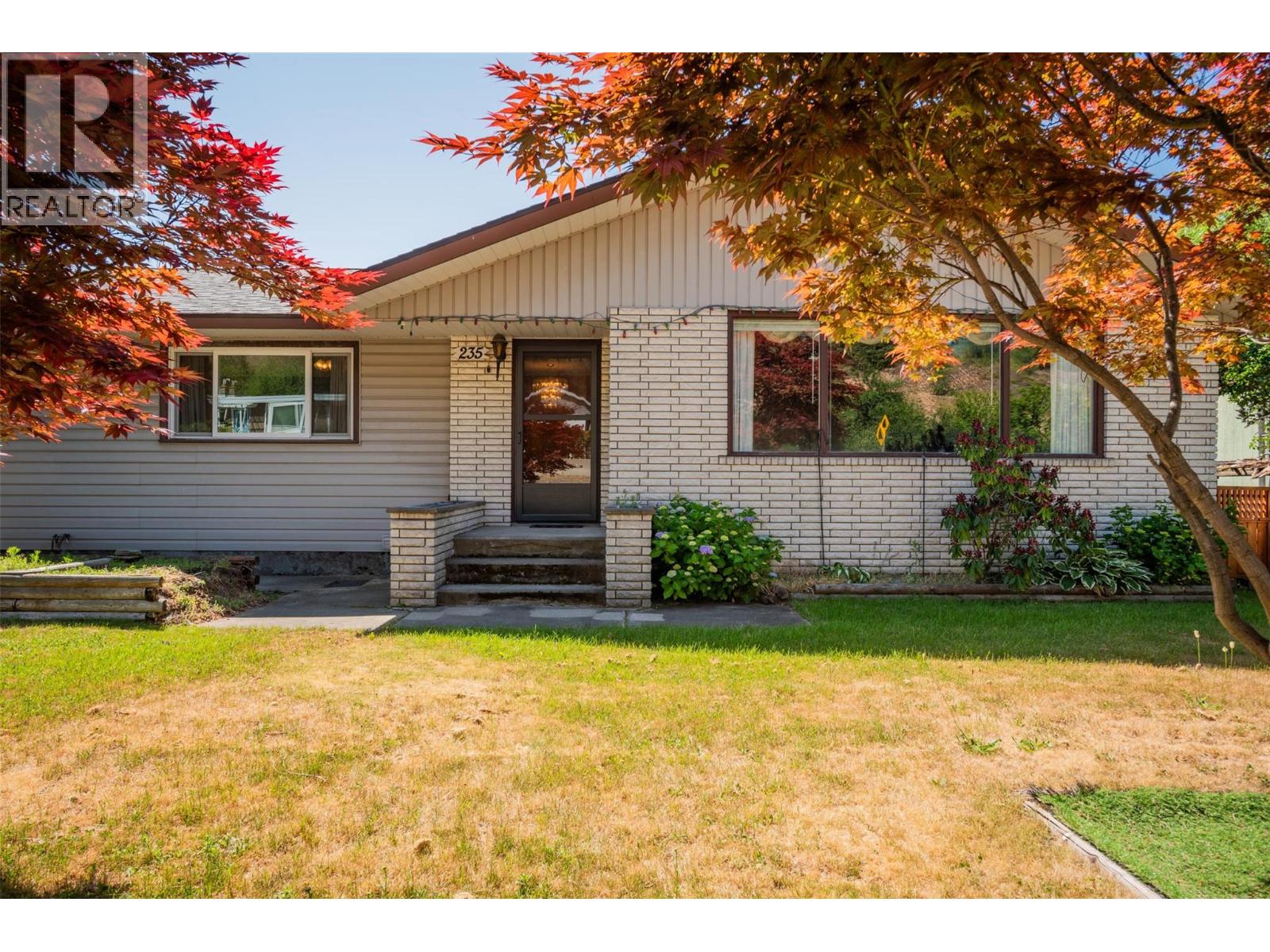 235 10th Avenue, Montrose, British Columbia  V0G 1P0 - Photo 38 - 10363734