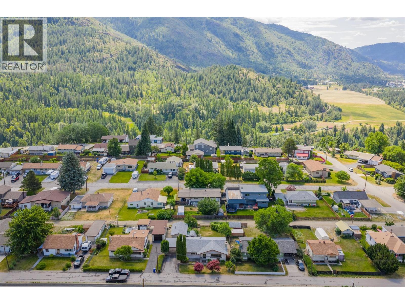 235 10th Avenue, Montrose, British Columbia  V0G 1P0 - Photo 58 - 10363734