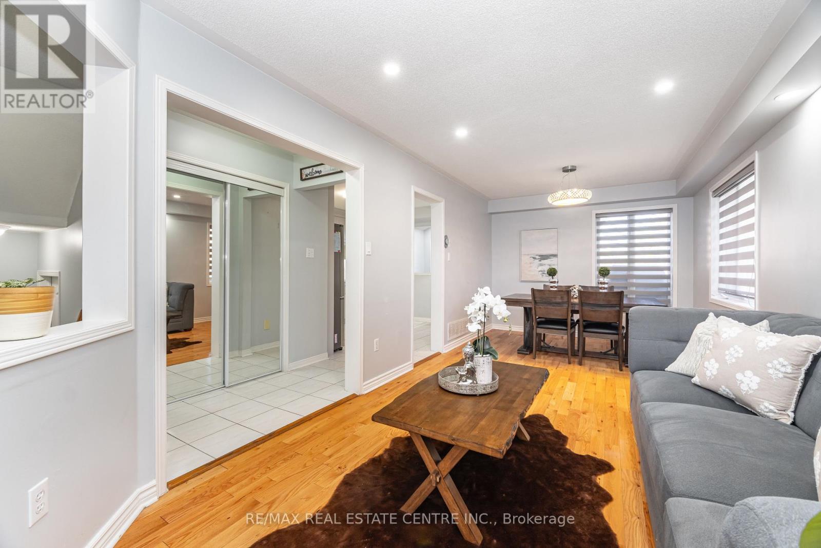 16 Feathertop Lane, Brampton, Ontario  L6R 1W9 - Photo 9 - W12418891