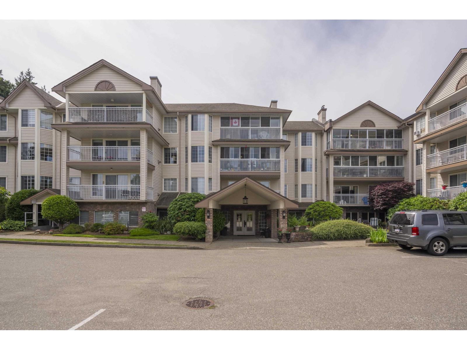 106 2491 Gladwin Road, Abbotsford, British Columbia  V2T 3N9 - Photo 1 - R3050516