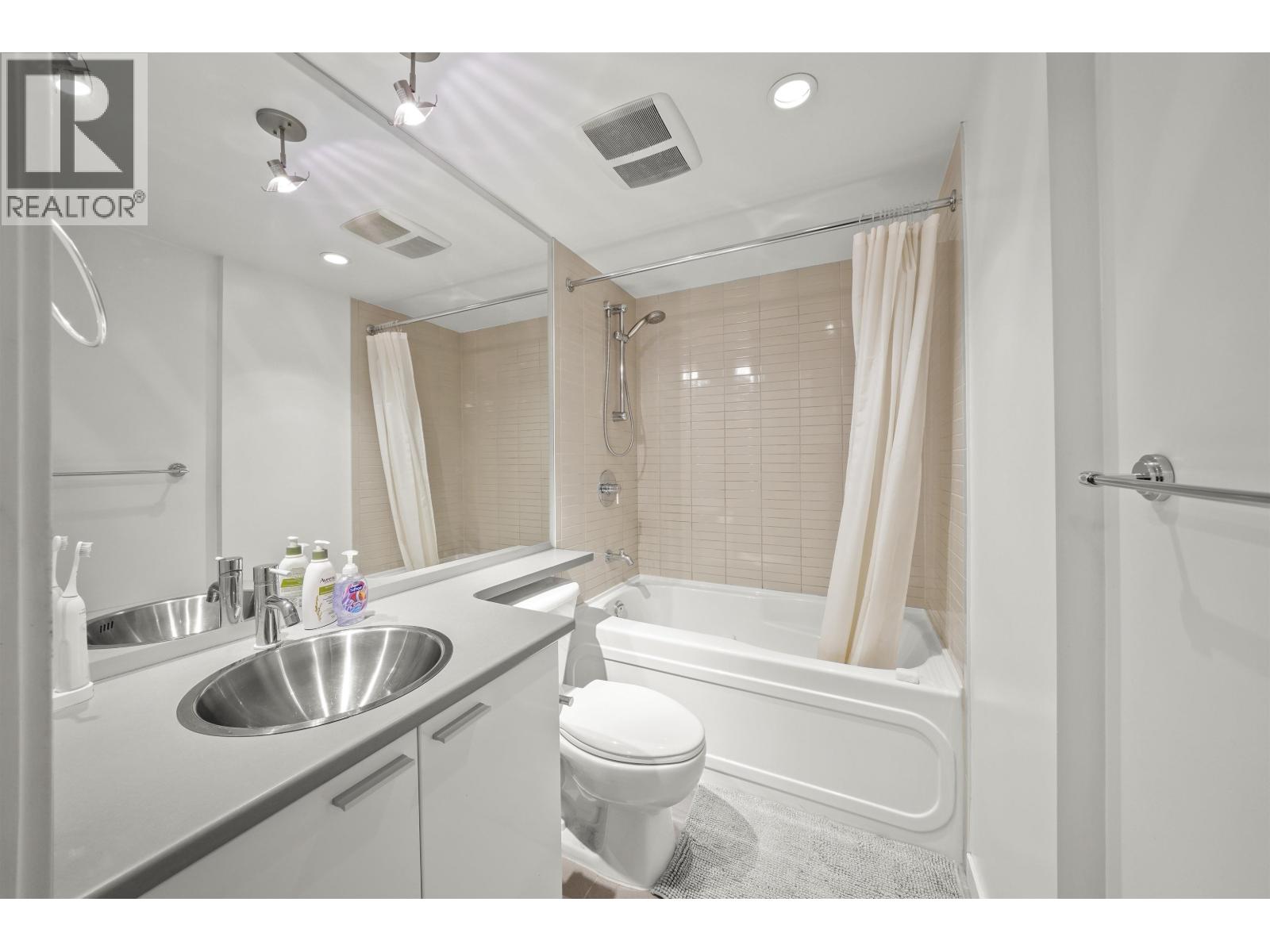 703 131 Regiment Square, Vancouver, British Columbia  V6B 1X6 - Photo 13 - R3050421