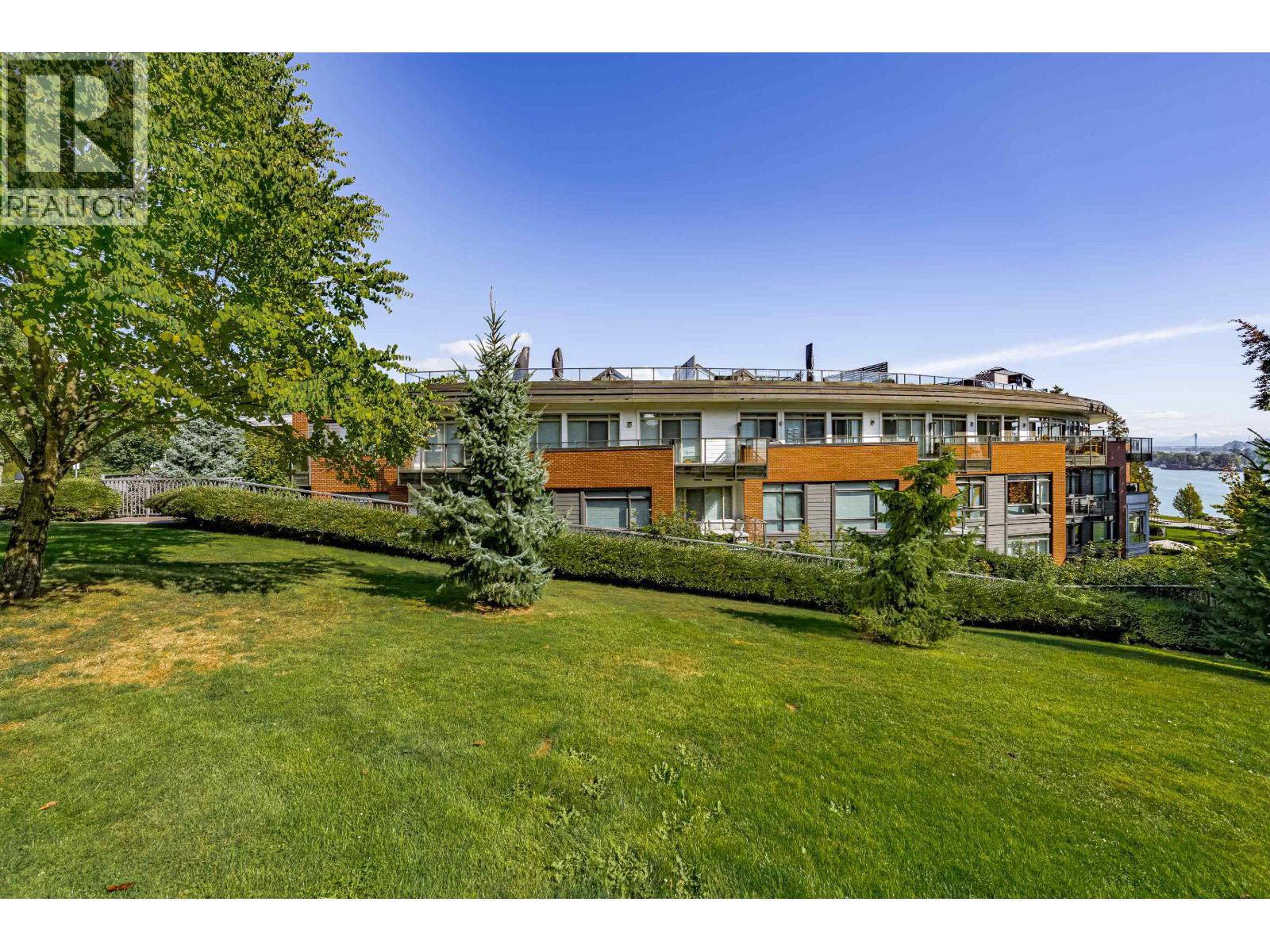 407 20 E Royal Avenue, New Westminster, British Columbia  V3L 0G9 - Photo 3 - R3050430