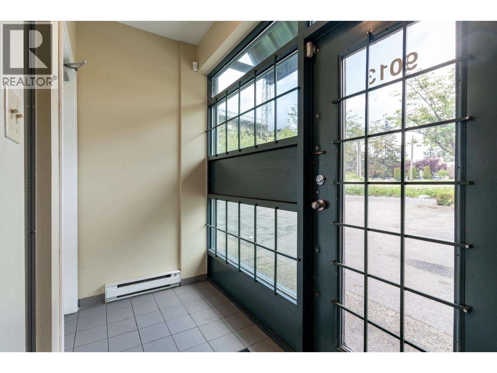 9013 Shaughnessy Street, Vancouver, British Columbia  V6P 6R9 - Photo 4 - C8072408