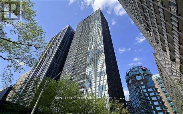 707 - 110 CHARLES STREET E, Toronto, Ontario