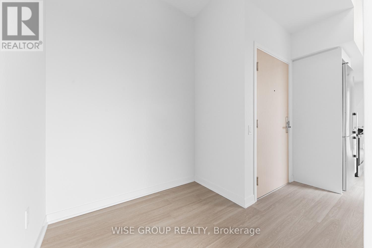 1109 - 500 Wilson Avenue W, Toronto, Ontario  M3H 5Y9 - Photo 2 - C12419098