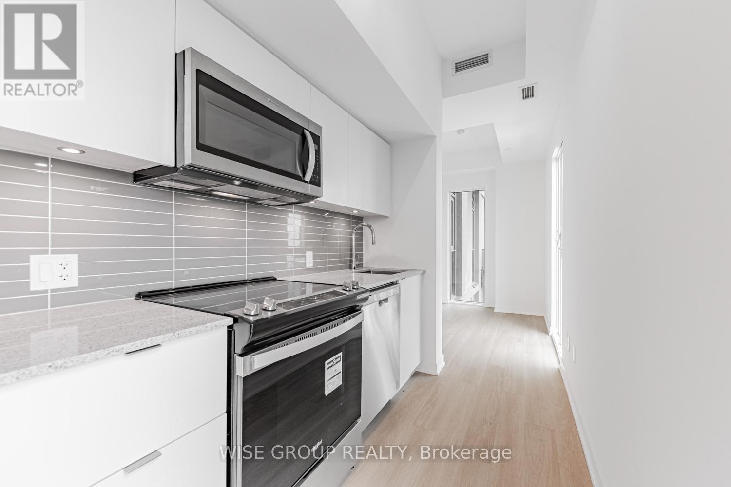 1109 - 500 Wilson Avenue W, Toronto, Ontario  M3H 5Y9 - Photo 6 - C12419098