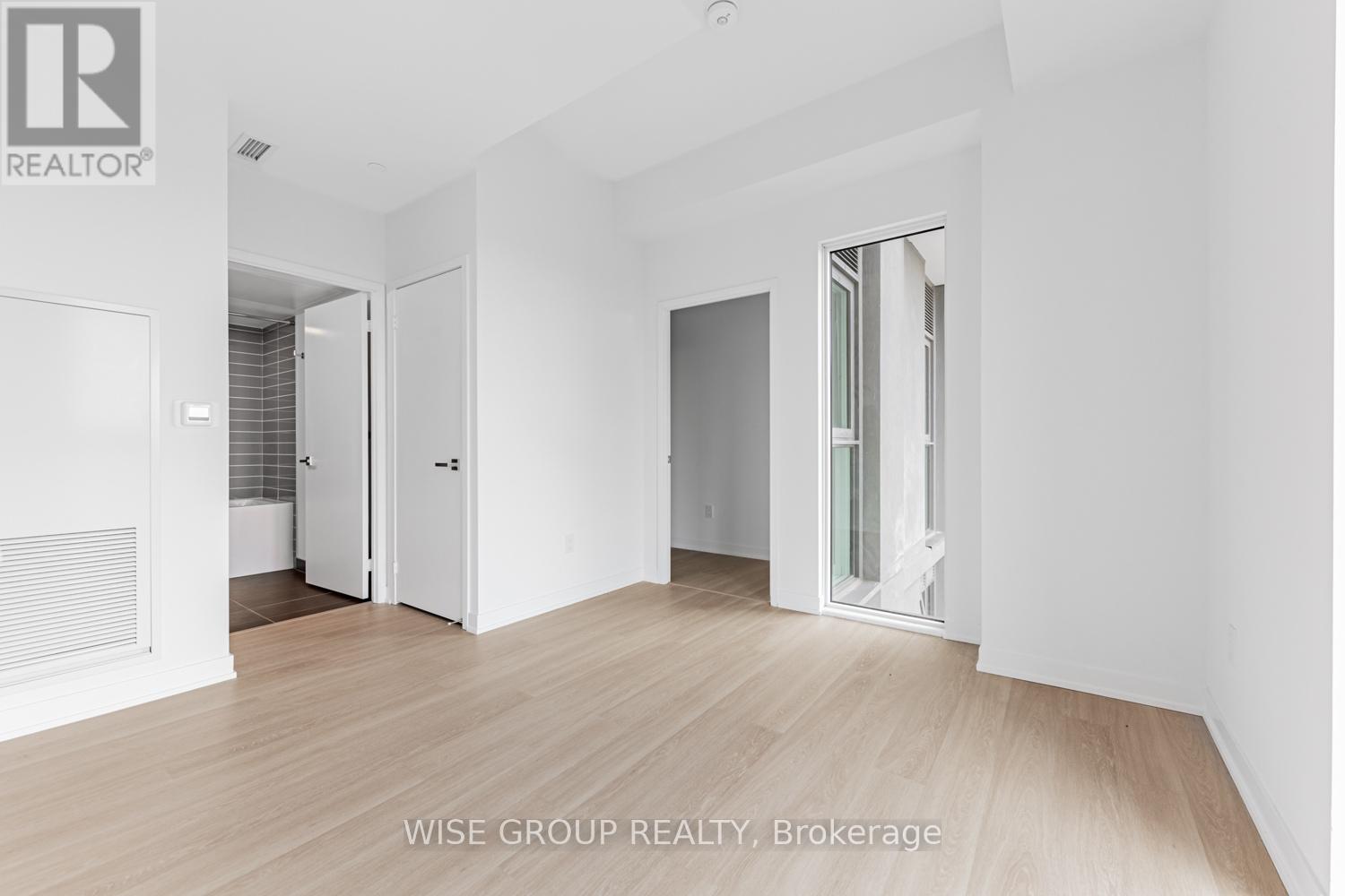 1109 - 500 Wilson Avenue W, Toronto, Ontario  M3H 5Y9 - Photo 9 - C12419098