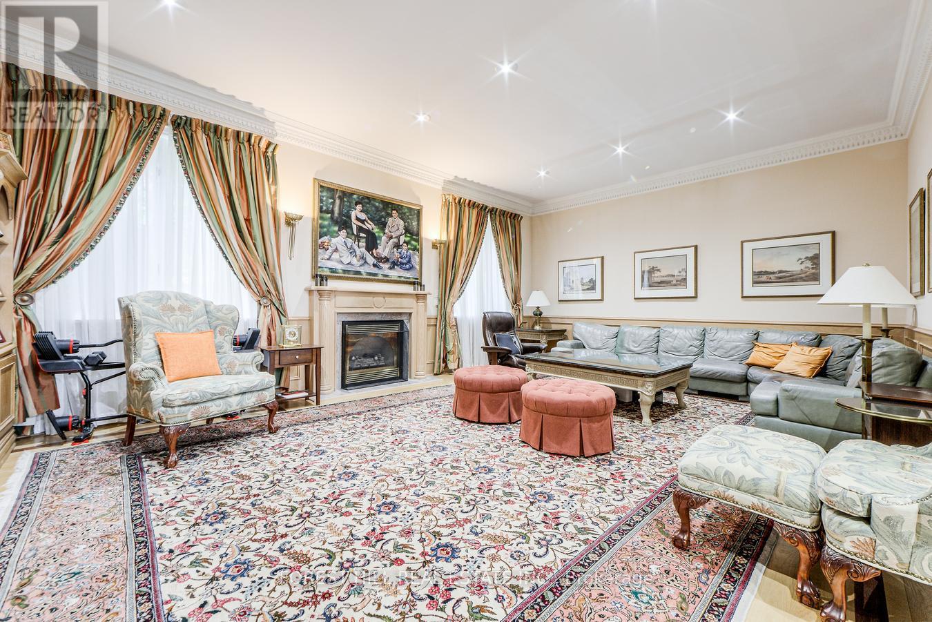46 Wimpole Drive, Toronto, Ontario  M2L 2L3 - Photo 4 - C12419103