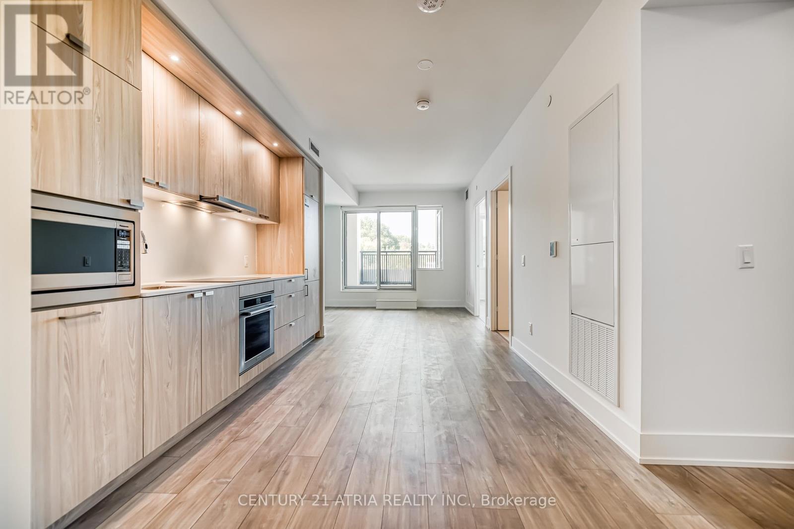 211 - 259 THE KINGSWAY, Toronto, Ontario