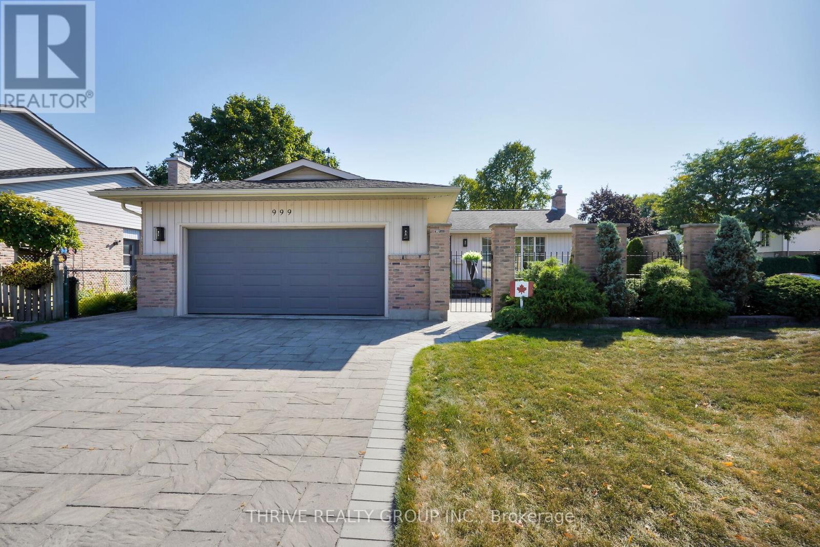 999 Farnham Road, London South, Ontario  N6K 1S3 - Photo 1 - X12417991
