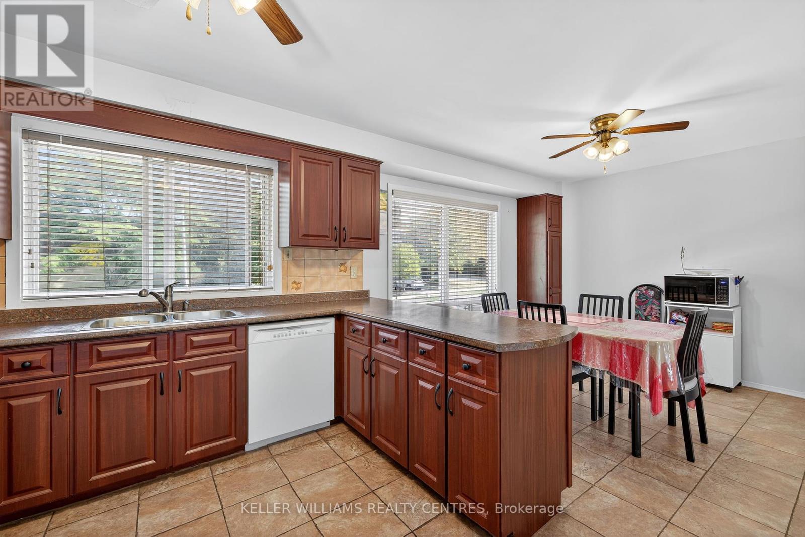 100 Poplar Crescent, Aurora, Ontario  L4G 3L3 - Photo 28 - N12419037