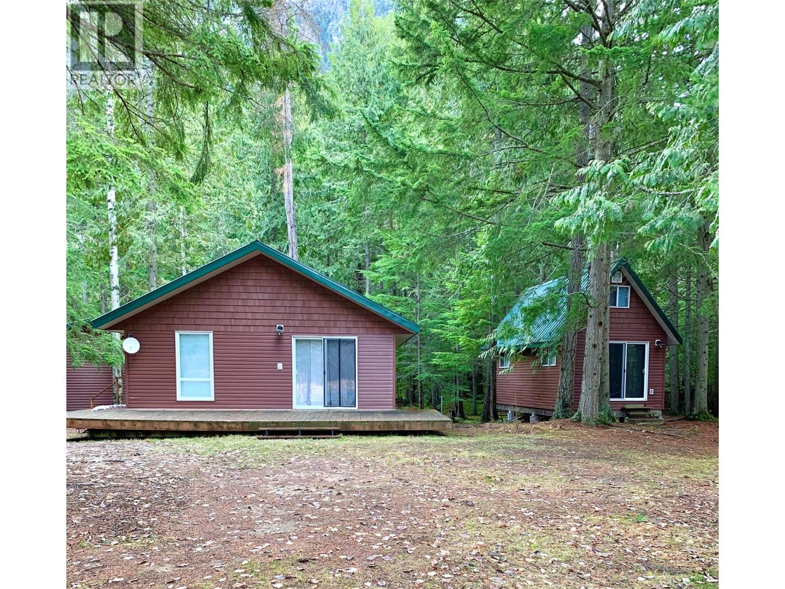3848 ROCK ISLAND Road, Nakusp, British Columbia