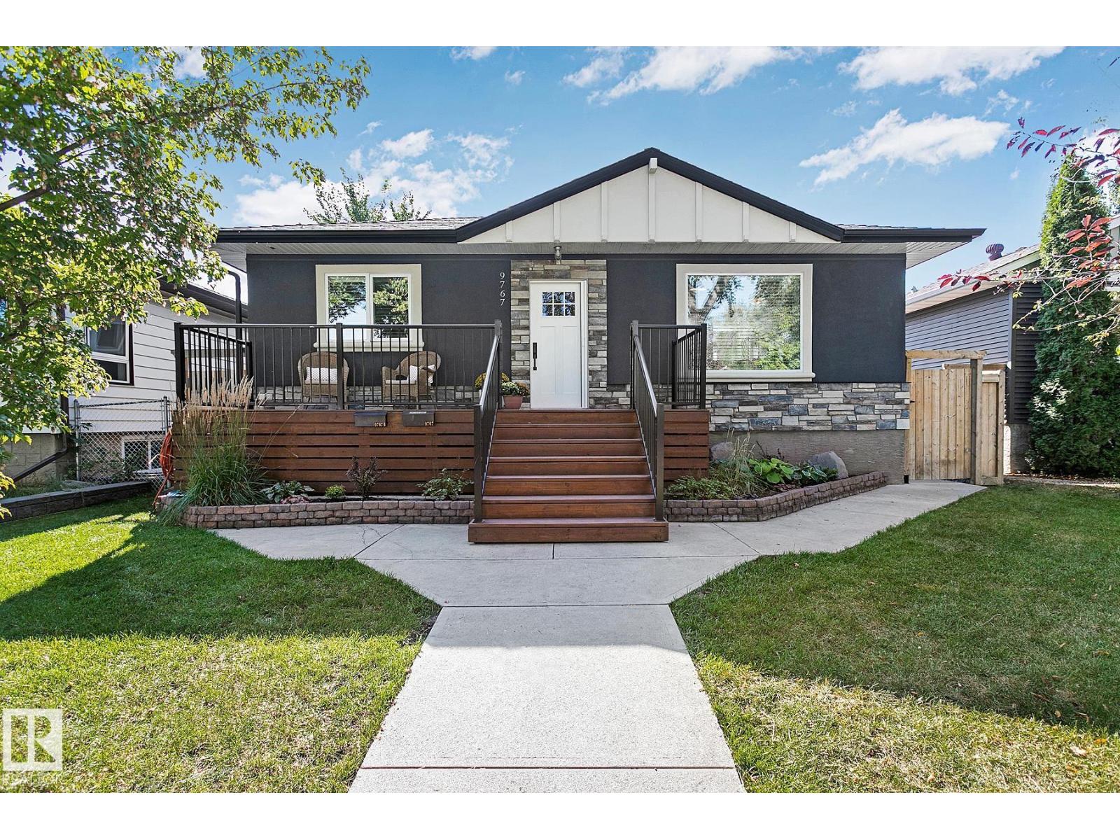 9767 65 Av Nw, Edmonton, Alberta  T6E 0K5 - Photo 3 - E4458916