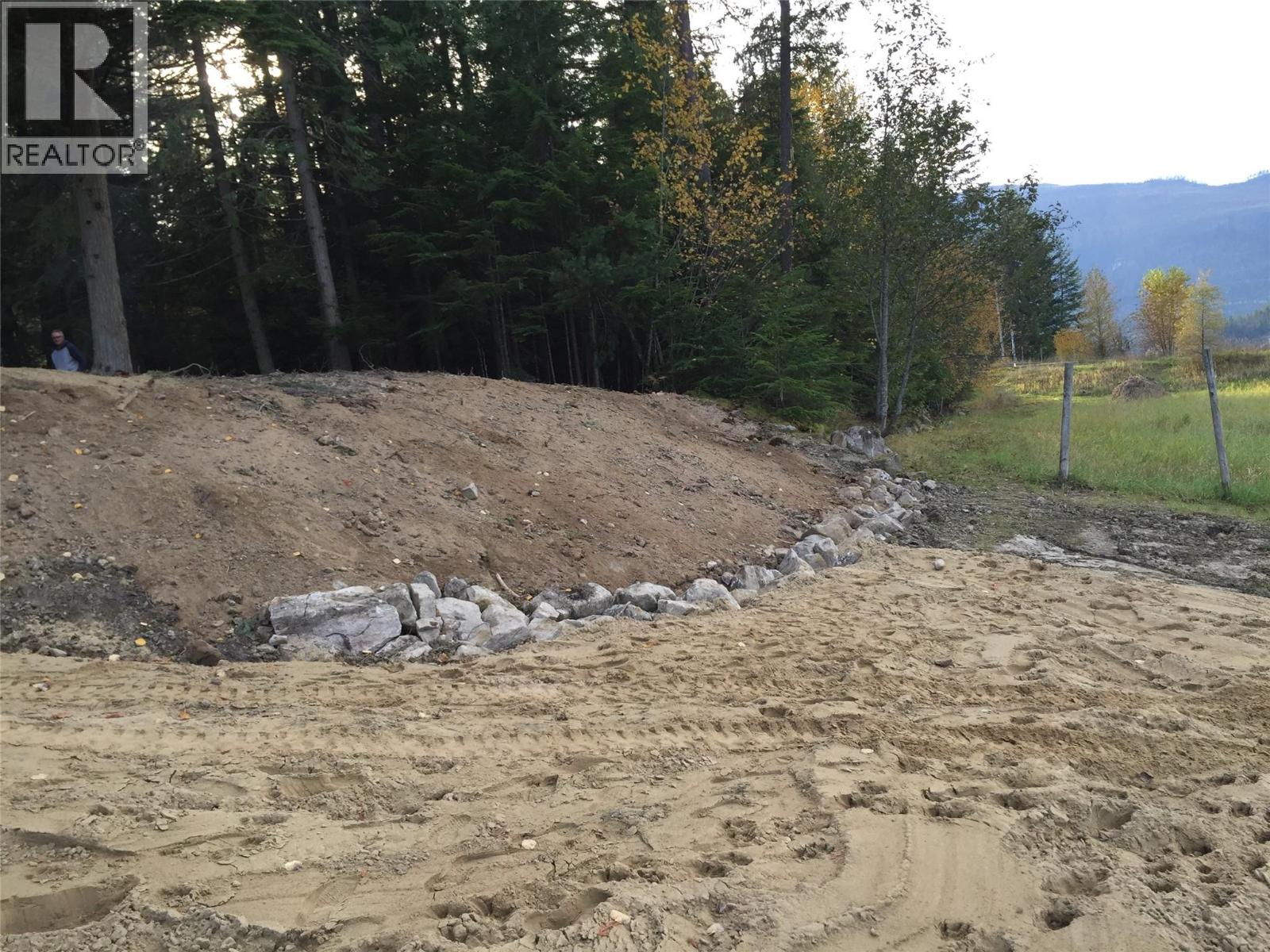 3848 Rock Island Road, Nakusp, British Columbia  V0G 1R1 - Photo 23 - 10340019