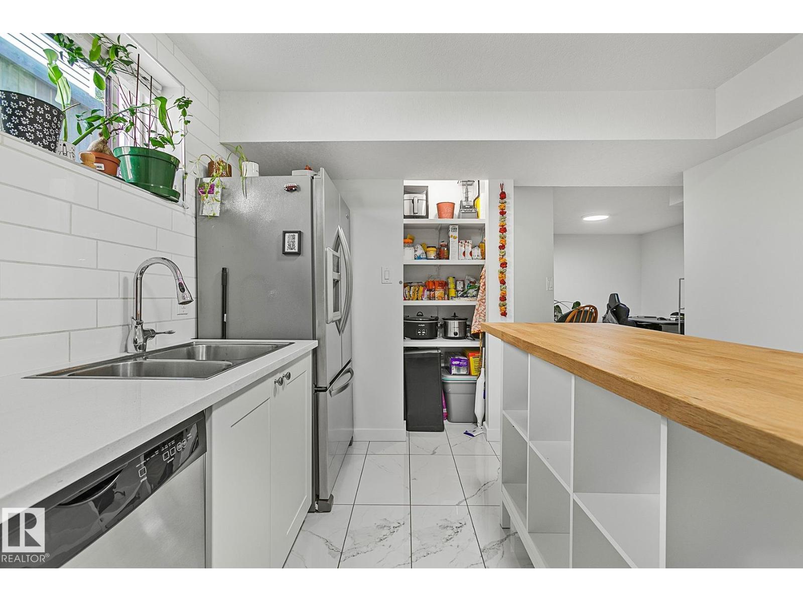 9767 65 Av Nw, Edmonton, Alberta  T6E 0K5 - Photo 35 - E4458916