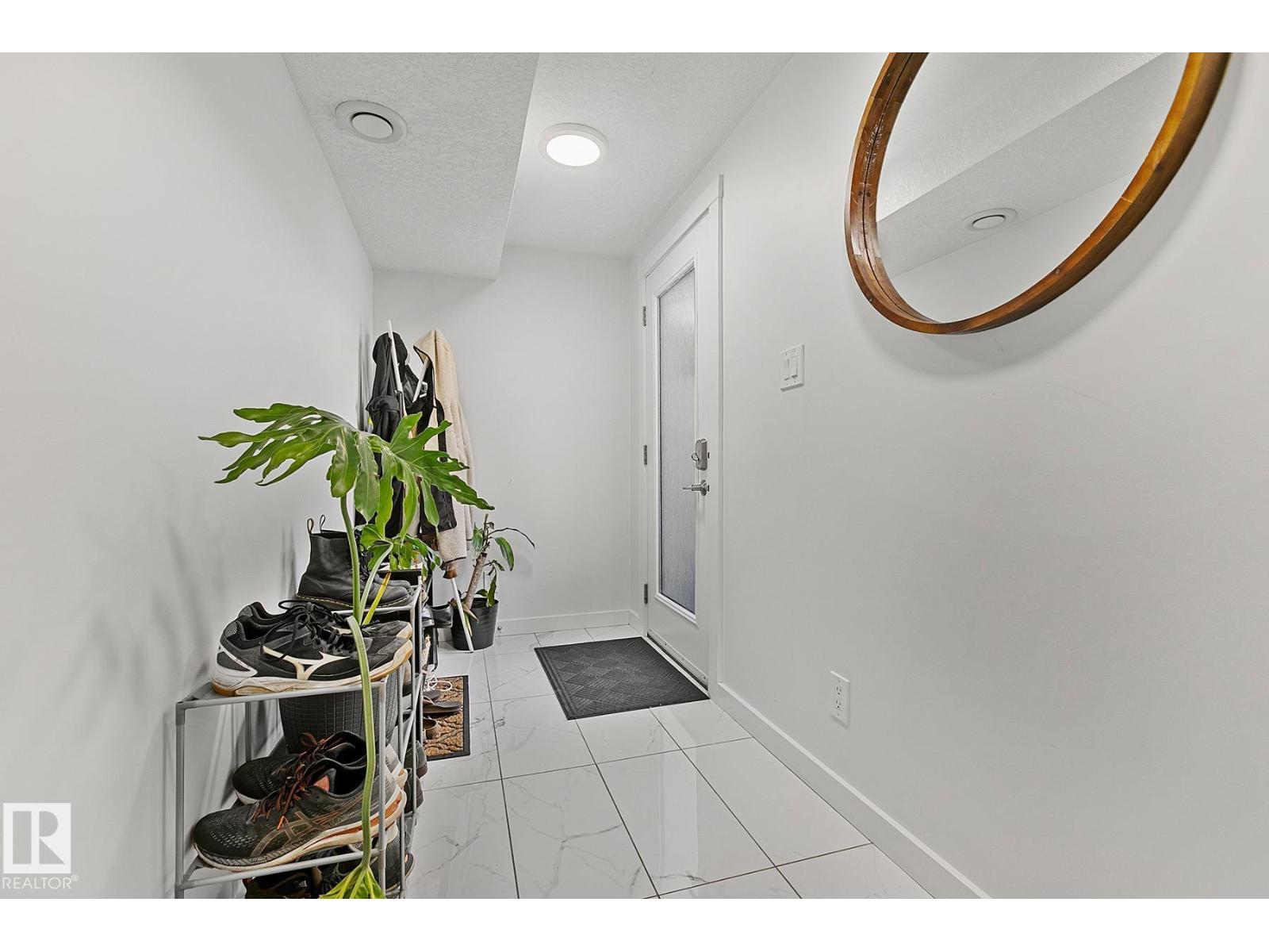 9767 65 Av Nw, Edmonton, Alberta  T6E 0K5 - Photo 32 - E4458916