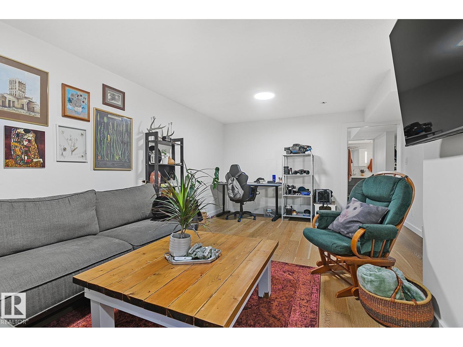 9767 65 Av Nw, Edmonton, Alberta  T6E 0K5 - Photo 39 - E4458916