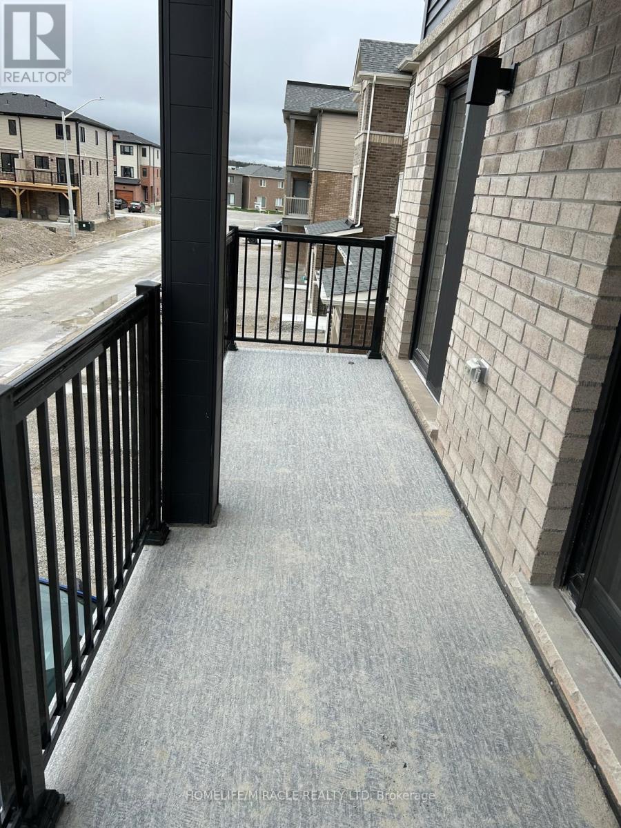 2 - 53 Pumpkin Corner Crescent, Barrie, Ontario  L9J 0T6 - Photo 2 - S12419061