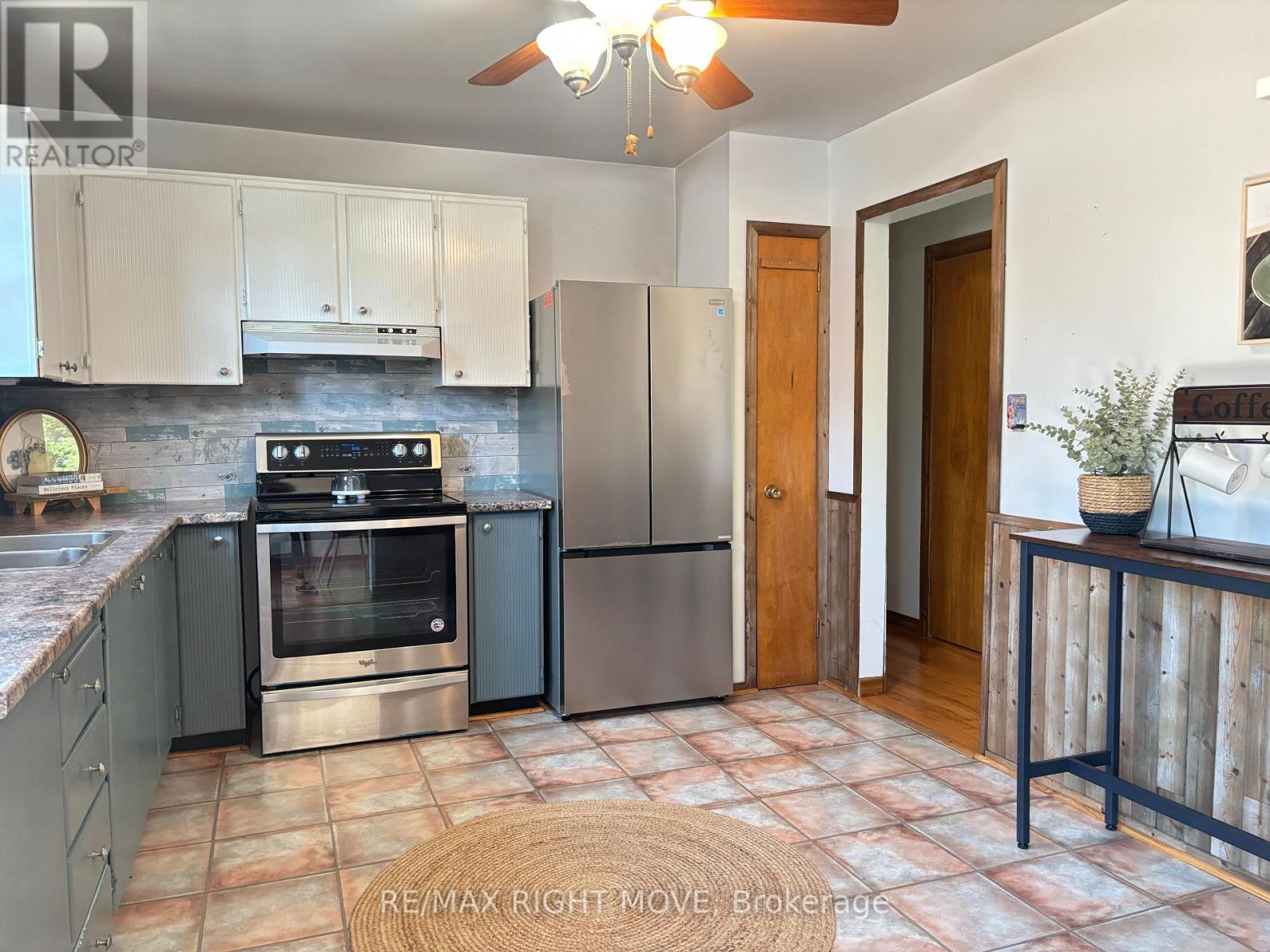 427 Jamieson Drive, Orillia, Ontario  L3V 4Y6 - Photo 4 - S12419069