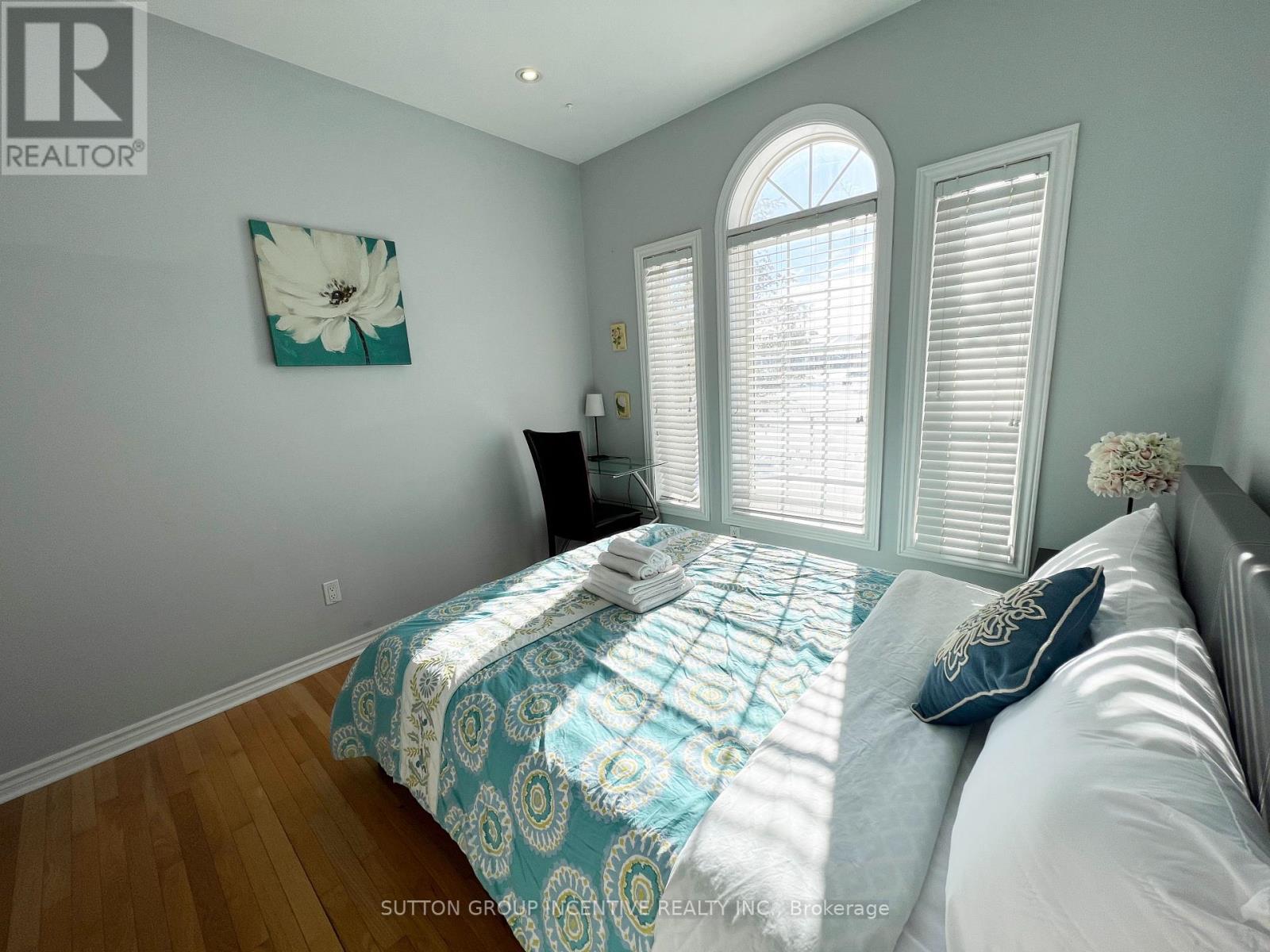 38 Hurst Drive, Barrie, Ontario  L4N 9K3 - Photo 22 - S12419073