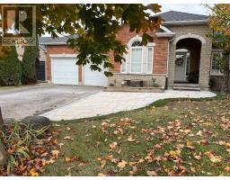 38 HURST DRIVE, Barrie, Ontario