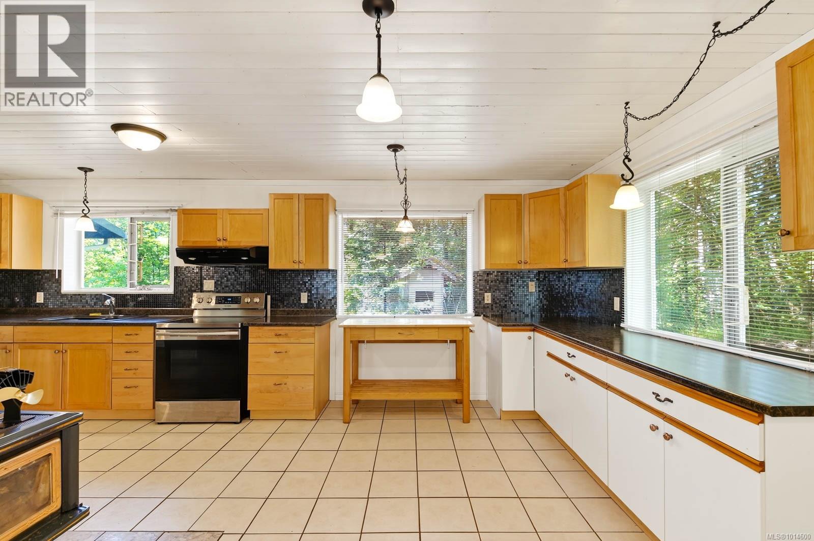 8000 Beaver Creek Rd, Port Alberni, British Columbia  V9Y 8N2 - Photo 10 - 1014600
