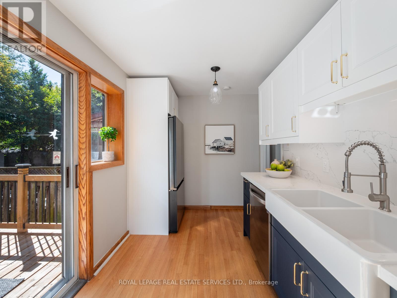 61 Skylark Road, Toronto, Ontario  M6S 4M5 - Photo 15 - W12419001