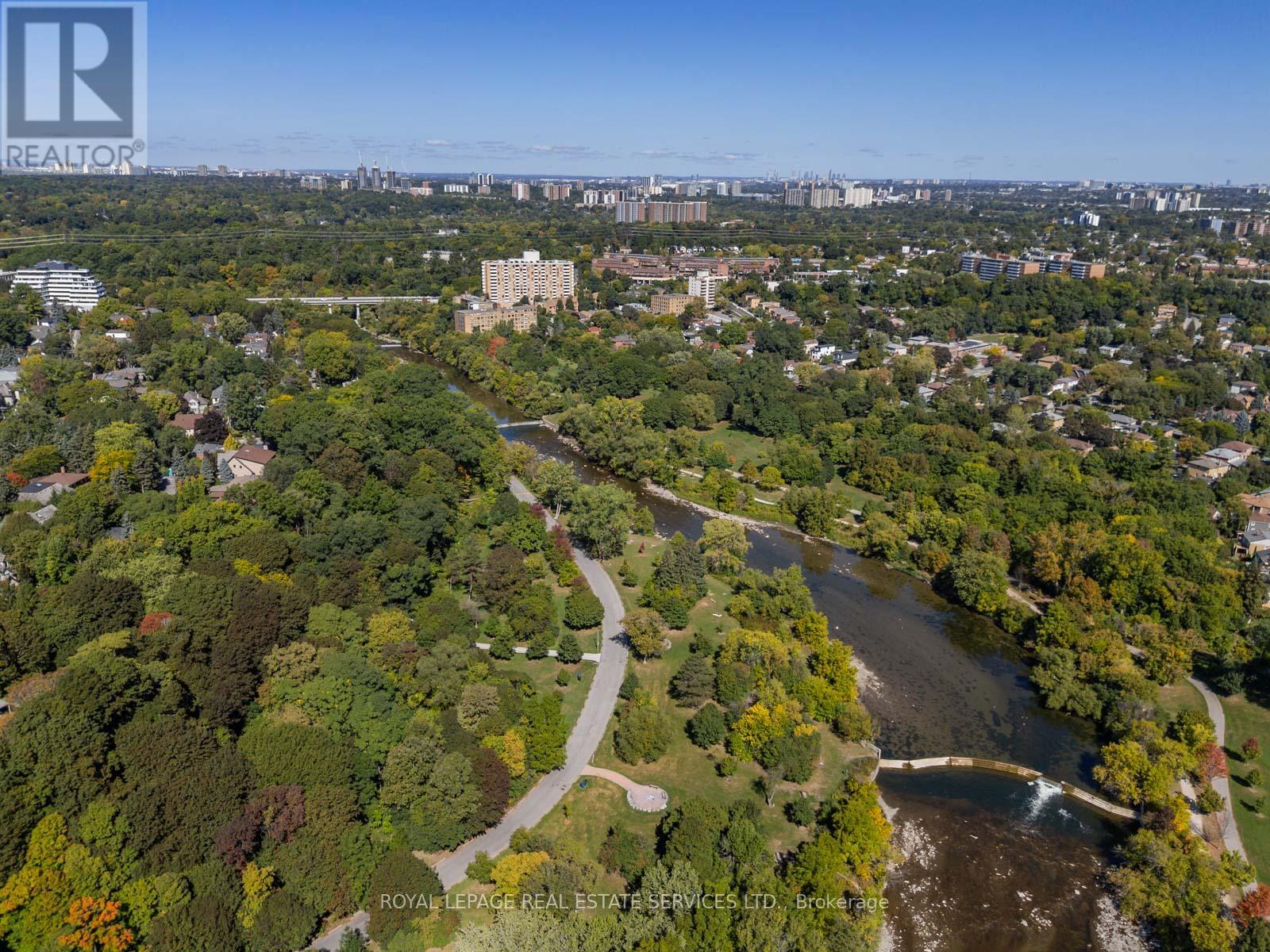 61 Skylark Road, Toronto, Ontario  M6S 4M5 - Photo 47 - W12419001