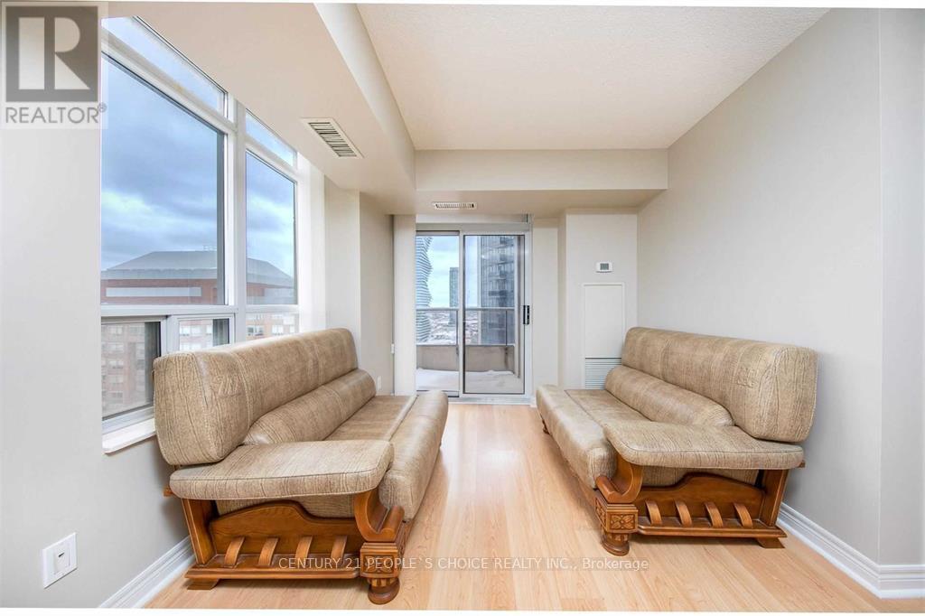 2312 - 310 Burnhamthorpe Road W, Mississauga, Ontario  L5B 4P9 - Photo 10 - W12419014