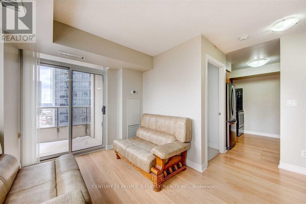 2312 - 310 Burnhamthorpe Road W, Mississauga, Ontario  L5B 4P9 - Photo 12 - W12419014