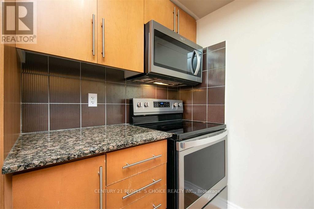 2312 - 310 Burnhamthorpe Road W, Mississauga, Ontario  L5B 4P9 - Photo 14 - W12419014