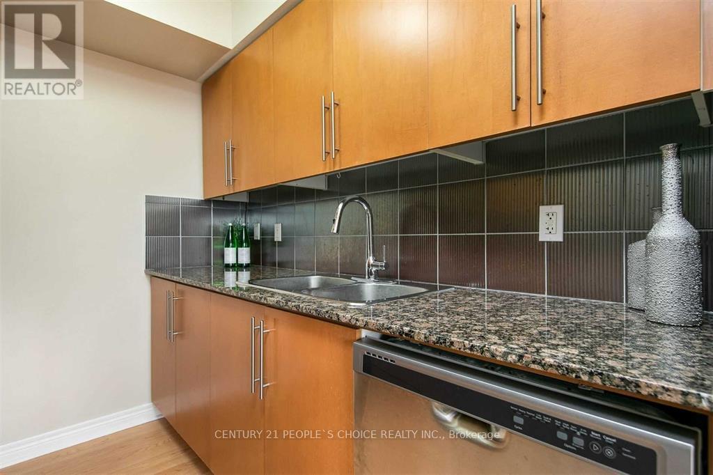2312 - 310 Burnhamthorpe Road W, Mississauga, Ontario  L5B 4P9 - Photo 16 - W12419014