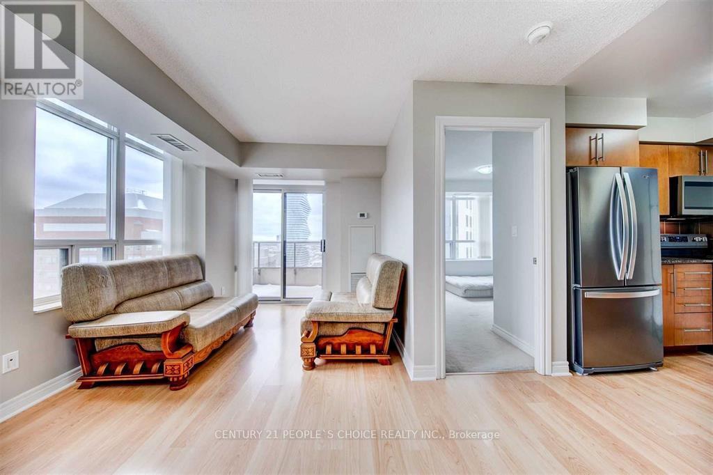 2312 - 310 Burnhamthorpe Road W, Mississauga, Ontario  L5B 4P9 - Photo 9 - W12419014