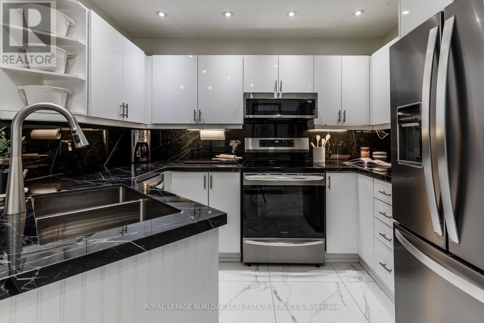 5 - 3230 New Street, Burlington, Ontario  L7N 1M8 - Photo 15 - W12419025