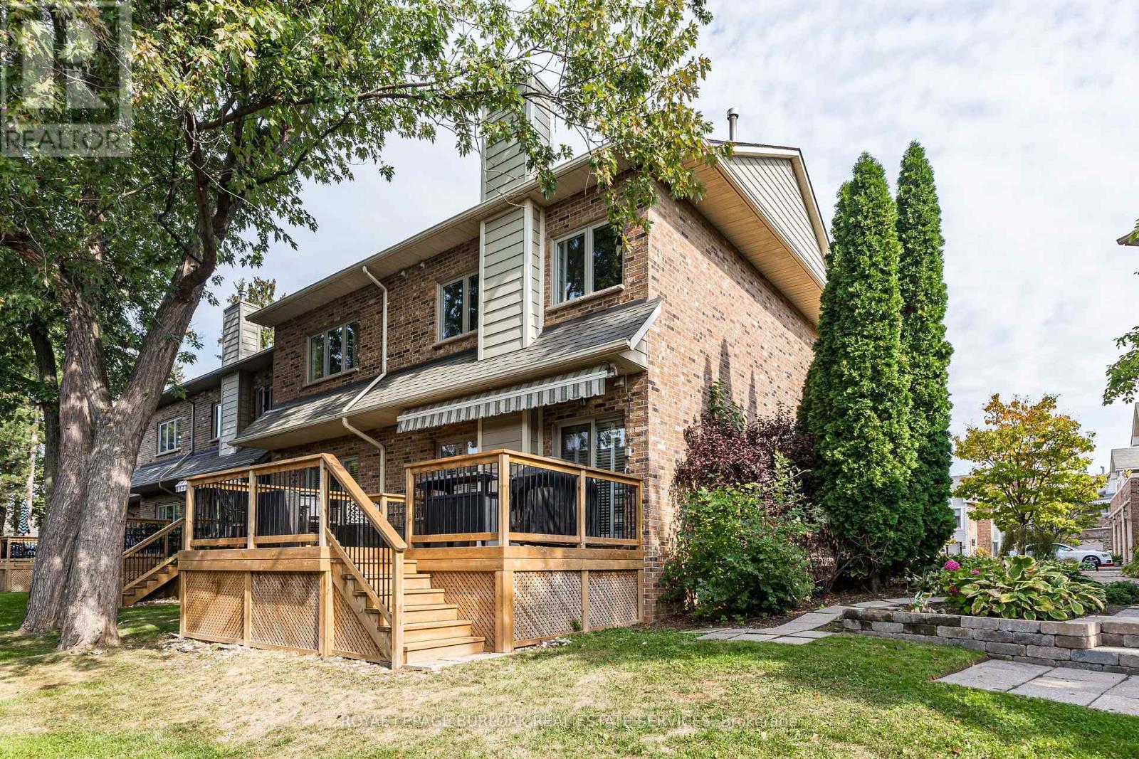 5 - 3230 New Street, Burlington, Ontario  L7N 1M8 - Photo 2 - W12419025