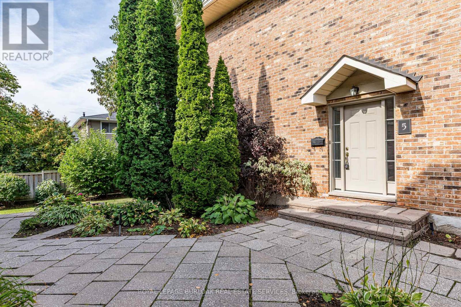 5 - 3230 New Street, Burlington, Ontario  L7N 1M8 - Photo 3 - W12419025