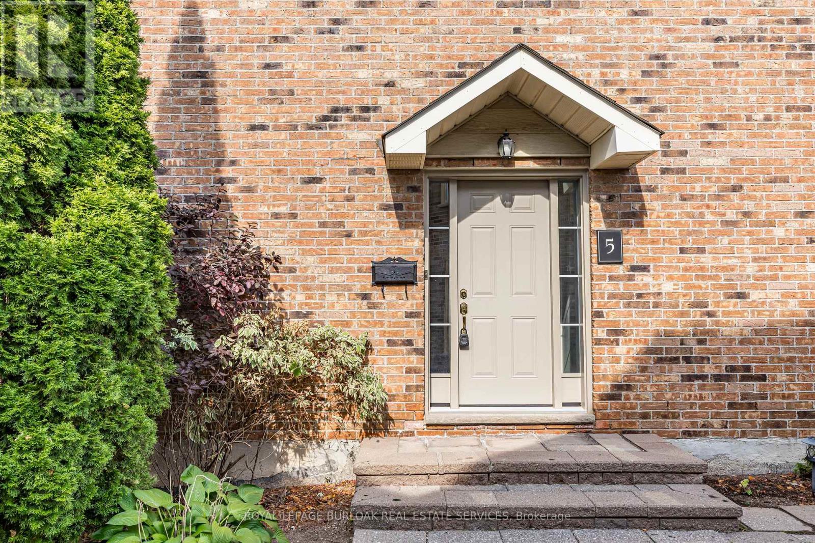 5 - 3230 New Street, Burlington, Ontario  L7N 1M8 - Photo 4 - W12419025
